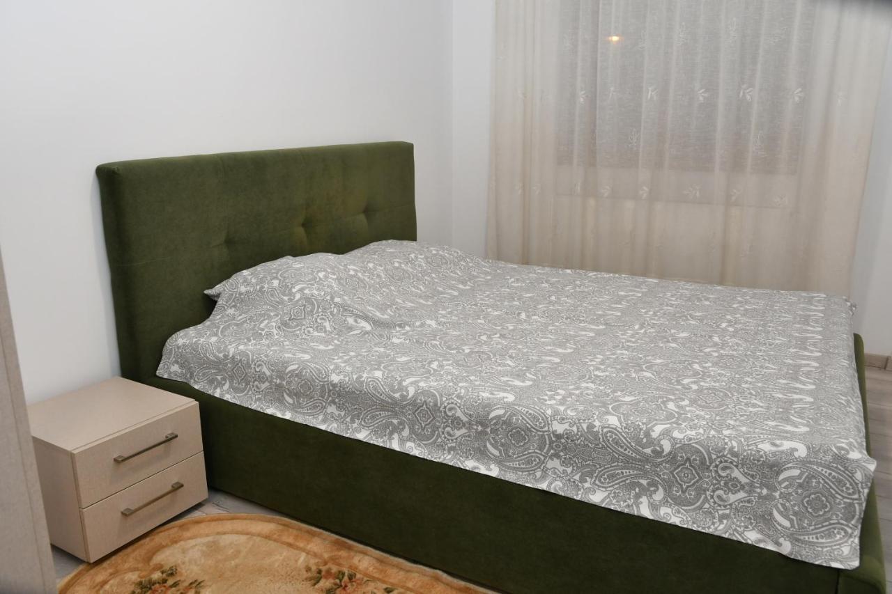 Toporasi Apartament Apartment Крайова Екстериор снимка