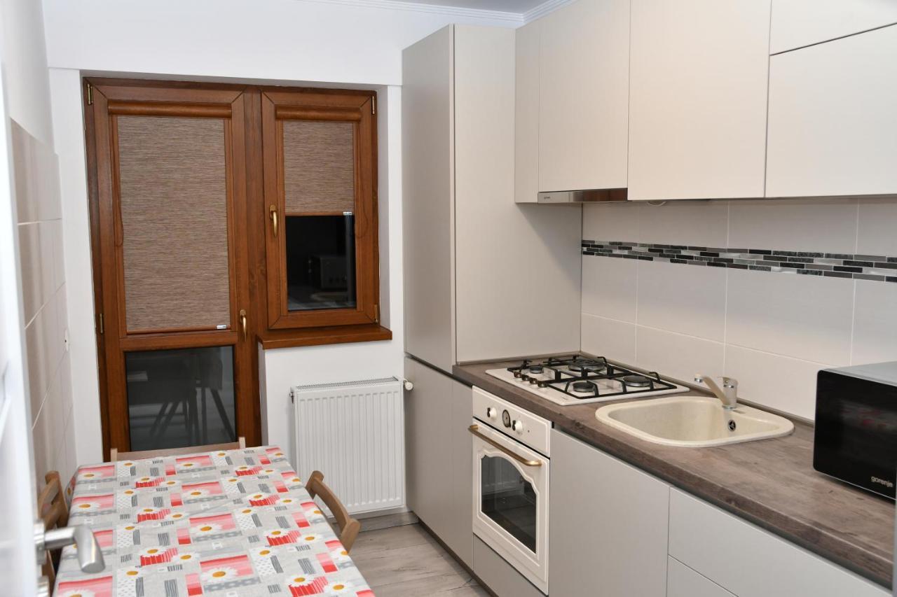 Toporasi Apartament Apartment Крайова Екстериор снимка