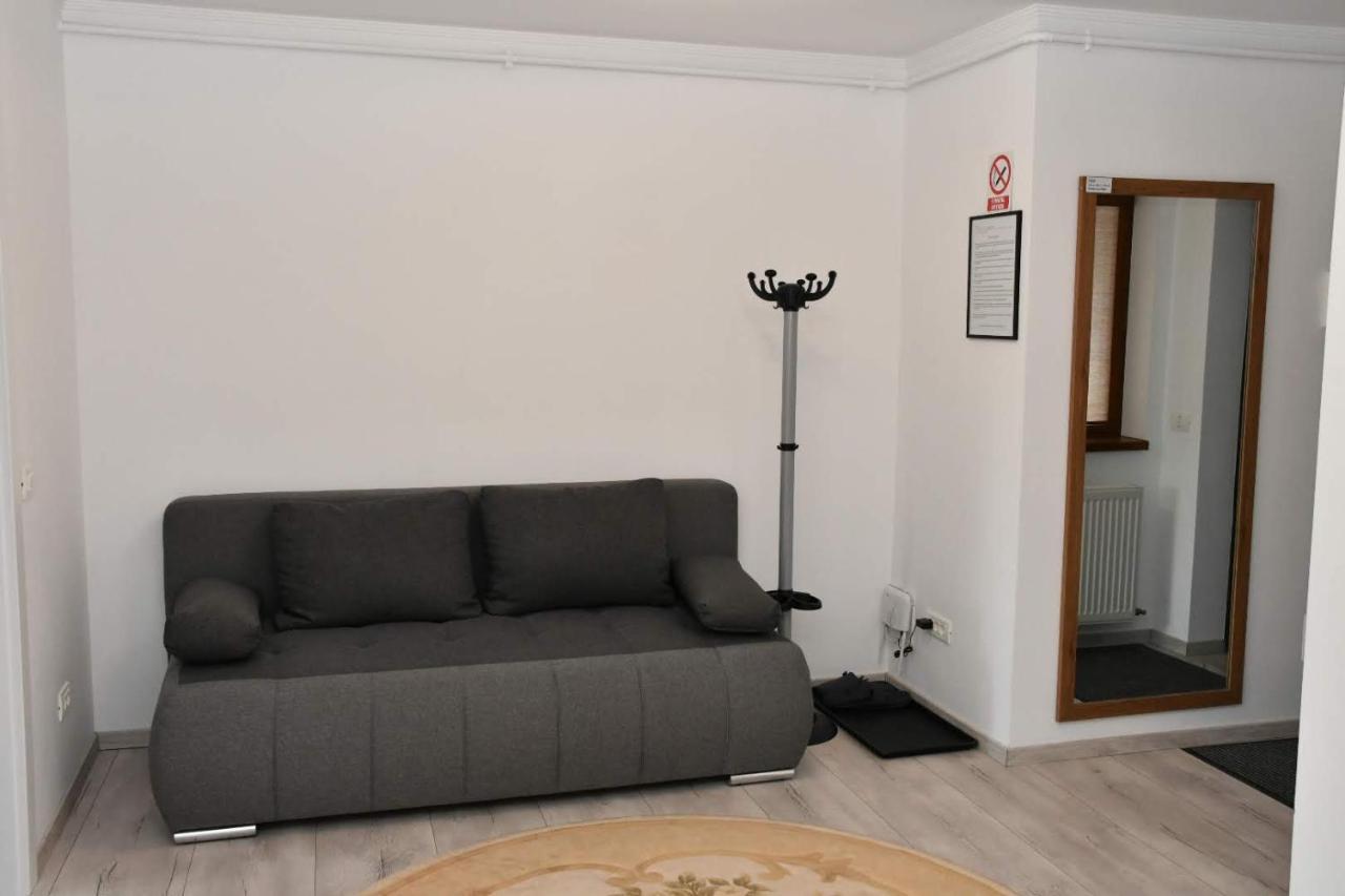 Toporasi Apartament Apartment Крайова Екстериор снимка